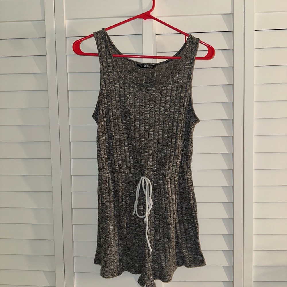 SHEIN Charcoal Sleeveless Romper with White Tie